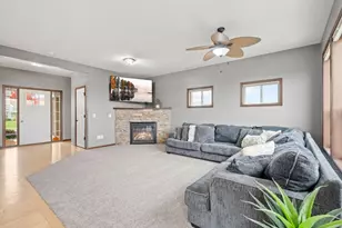 20508 Hartford Way, Lakeville, MN 55044 - Photo 5