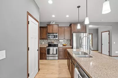 20508 Hartford Way, Lakeville, MN 55044 - Photo 9