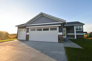 2215 Elk Run Dr SE, Pine Island, MN 55963 - Photo 3