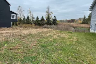 637 Remington Ct, Eagan, MN 55123 - Photo 1