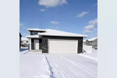 1138 46th Avenue S, Moorhead, MN 56560 - Photo 1