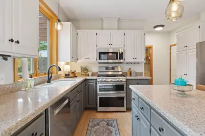 2628 Town Lake Drive, Woodbury, MN 55125 - Photo 11