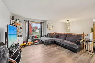 38456 Coventry Dr, North Branch, MN 55056 - Photo 9