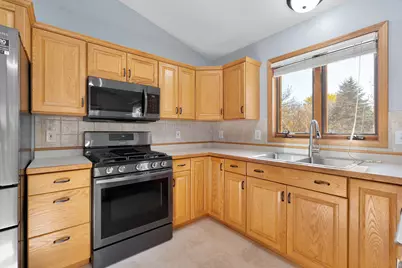 875 18th Street SE, Owatonna, MN 55060 - Photo 9