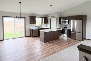 4629 8th St NE, Saint Cloud, MN 56304 - Photo 3