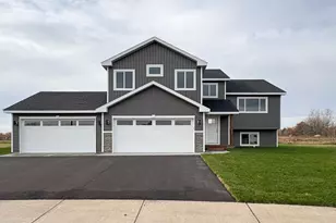 4629 8th St NE, Saint Cloud, MN 56304 - Photo 1