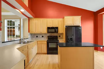 9007 Meadow Place, Savage, MN 55378 - Photo 15