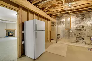 9007 Meadow Pl, Savage, MN 55378 - Photo 37