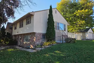 257 15th Ave N, South Saint Paul, MN 55075 - Photo 1