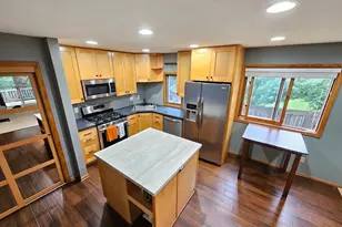4186 Oxford Ct N, Shoreview, MN 55126 - Photo 3