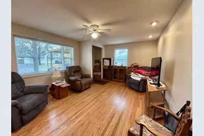 820 Tindolph Avenue S, Thief River Falls, MN 56701 - Photo 9