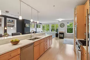 471 Sibley St, Saint Paul, MN 55101 - Photo 3