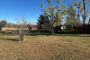 210 Lake Ave NE, Bemidji, MN 56601 - Photo 3