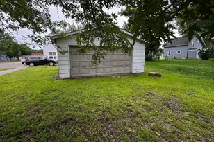 241 Webster Street N, Kasota, MN 56050 - Photo 3