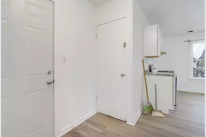 585 Sherburne Avenue, Saint Paul, MN 55103 - Photo 13