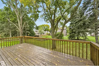 4635 Shenandoah Lane N, Plymouth, MN 55446 - Photo 7