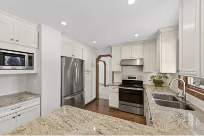 4635 Shenandoah Lane N, Plymouth, MN 55446 - Photo 13