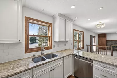 4635 Shenandoah Lane N, Plymouth, MN 55446 - Photo 11