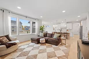 17926 Hidden Creek Trl, Lakeville, MN 55044 - Photo 9