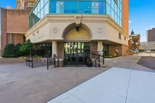 78 10th Street E, Saint Paul, MN 55101 - Photo 3