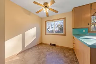 453 11th St SW, Faribault, MN 55021 - Photo 17