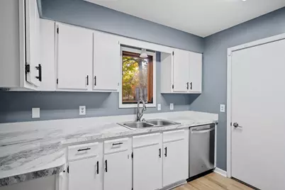 9667 103rd Place N, Maple Grove, MN 55369 - Photo 5