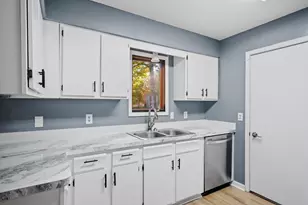 9667 103rd Pl N, Maple Grove, MN 55369 - Photo 5