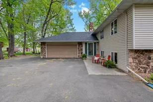 1353 Wood Duck Trail, Shakopee, MN 55379 - Photo 3