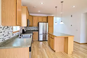 1782 Switchgrass Cir, Shakopee, MN 55379 - Photo 9