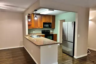 10511 Cedar Lake Rd, Minnetonka, MN 55305 - Photo 3