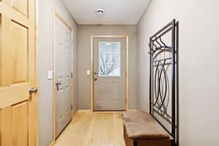 3124 Frontier Dr, Woodbury, MN 55129 - Photo 3