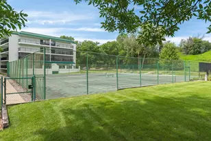 10501 Cedar Lake Rd, Minnetonka, MN 55305 - Photo 41