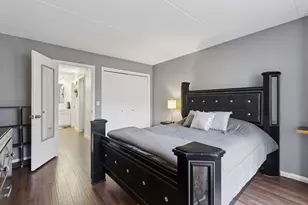 10501 Cedar Lake Rd, Minnetonka, MN 55305 - Photo 17