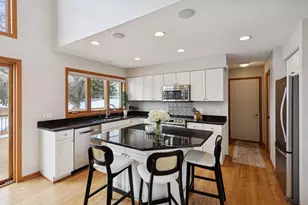 13578 Foxberry Rd, Savage, MN 55378 - Photo 11