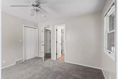 10421 Quebec Avenue S, Bloomington, MN 55438 - Photo 11