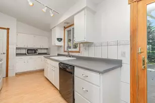 712 E 151st St, Burnsville, MN 55306 - Photo 21