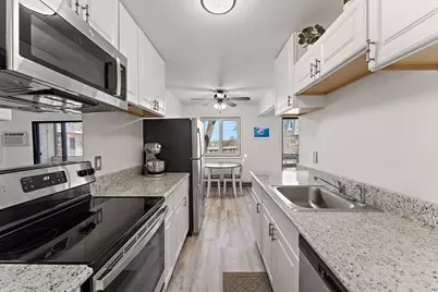 4407 Wilshire Boulevard #204, Mound, MN 55364 - Photo 5