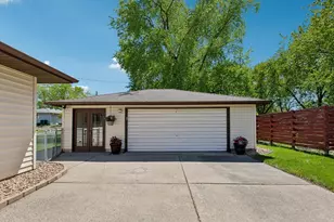 2018 Jade Ln, Eagan, MN 55122 - Photo 5