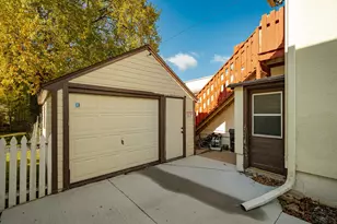 327 11th Ave NW, Rochester, MN 55901 - Photo 3