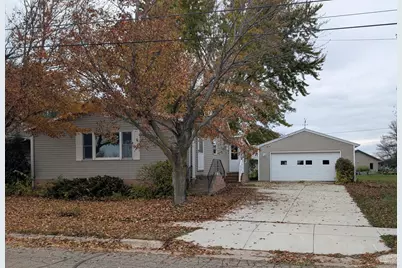 150 Mason Avenue, Alden, MN 56009 - Photo 1