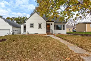 315 Oak St, Le Sueur, MN 56058 - Photo 1