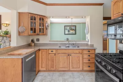 536 Hiawatha Avenue, Mendota Heights, MN 55118 - Photo 13