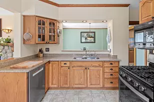 536 Hiawatha Ave, Mendota Heights, MN 55118 - Photo 13