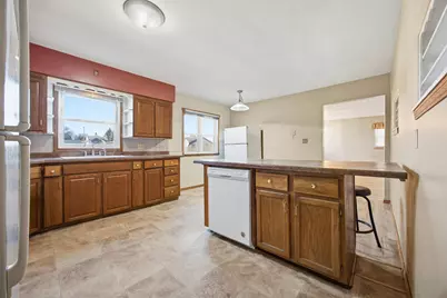 316 5th Street N, Wahpeton,  58075 - Photo 9