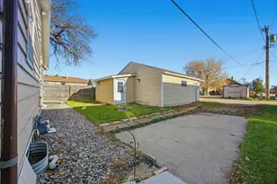 316 5th St N, Wahpeton,  58075 - Photo 25