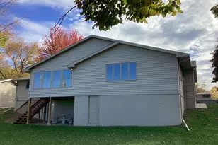 1704 Plainview Ln, Albert Lea, MN 56007 - Photo 3