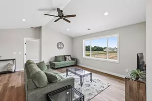 7222 Hawthorne Ct, North Branch, MN 55056 - Photo 7