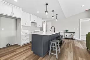 7222 Hawthorne Ct, North Branch, MN 55056 - Photo 3