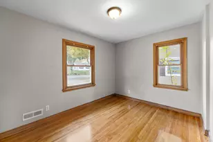 1740 California Ave E, Saint Paul, MN 55106 - Photo 7