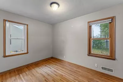 1740 California Avenue E, Saint Paul, MN 55106 - Photo 11